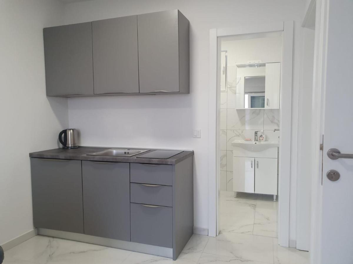 Apartmani Anastasia With Pool, Novalja Luaran gambar