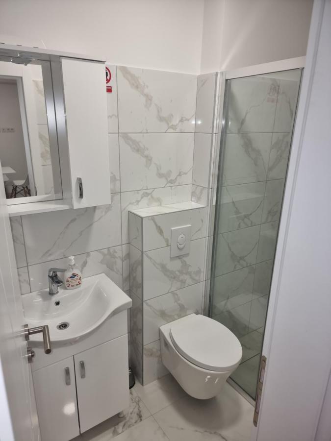 Apartmani Anastasia With Pool, Novalja Luaran gambar