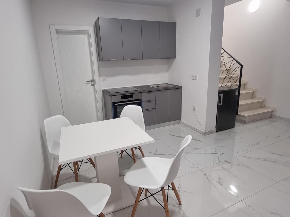 Apartmani Anastasia With Pool, Novalja Luaran gambar