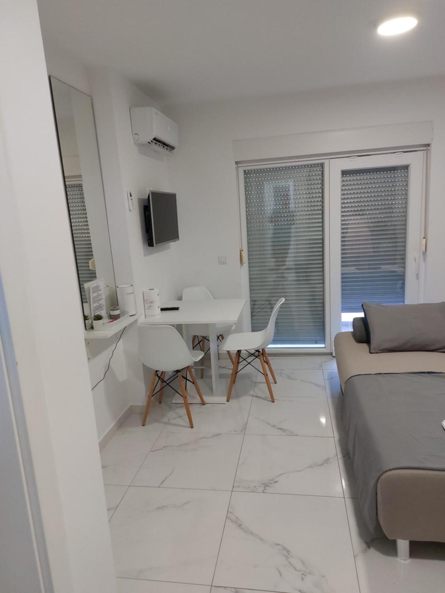 Apartmani Anastasia With Pool, Novalja Luaran gambar