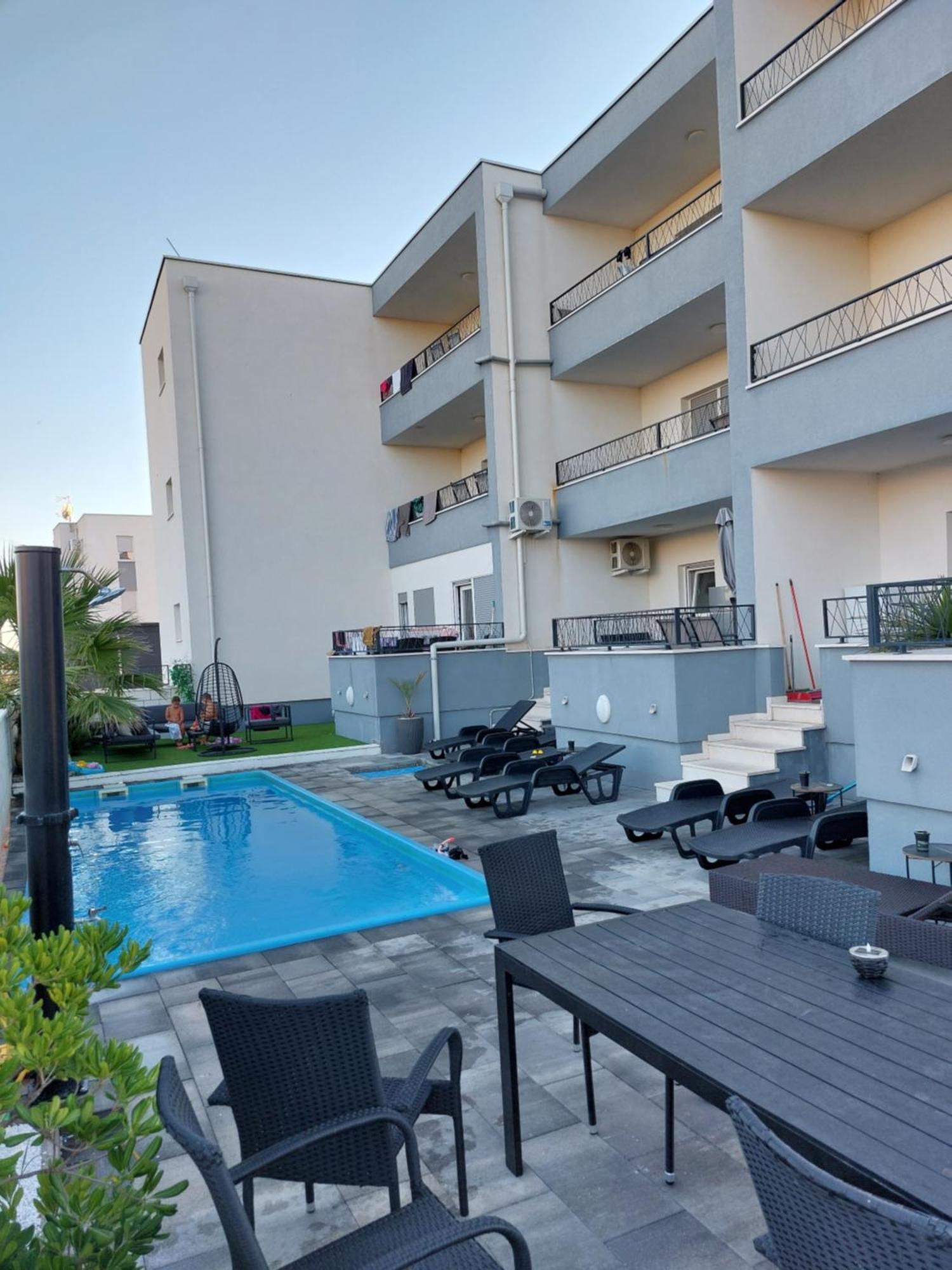 Apartmani Anastasia With Pool, Novalja Luaran gambar