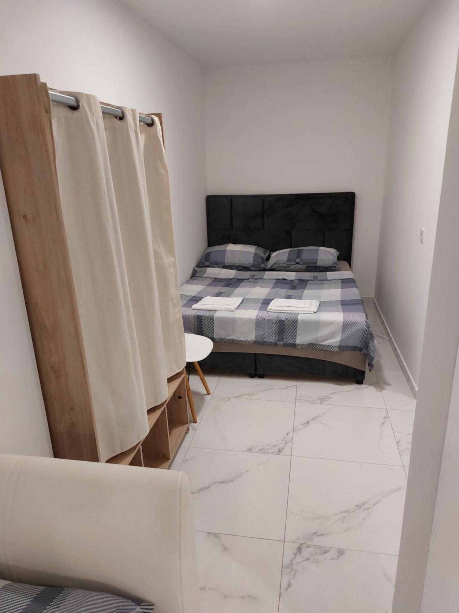 Apartmani Anastasia With Pool, Novalja Luaran gambar